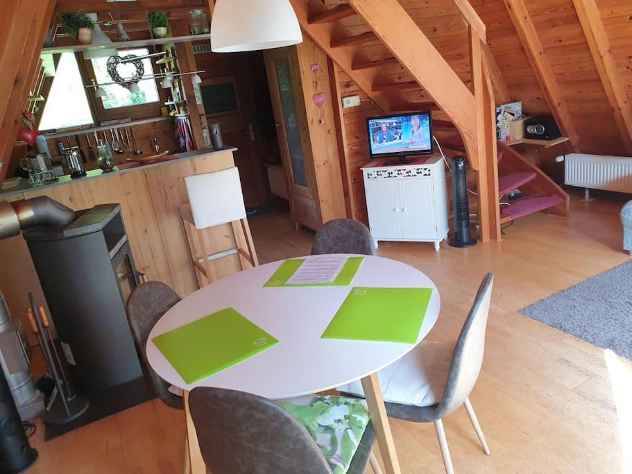 Nurdachhaus Mit Kaminofen Und Grossem Grundstueck Villa Faßberg Kültér fotó